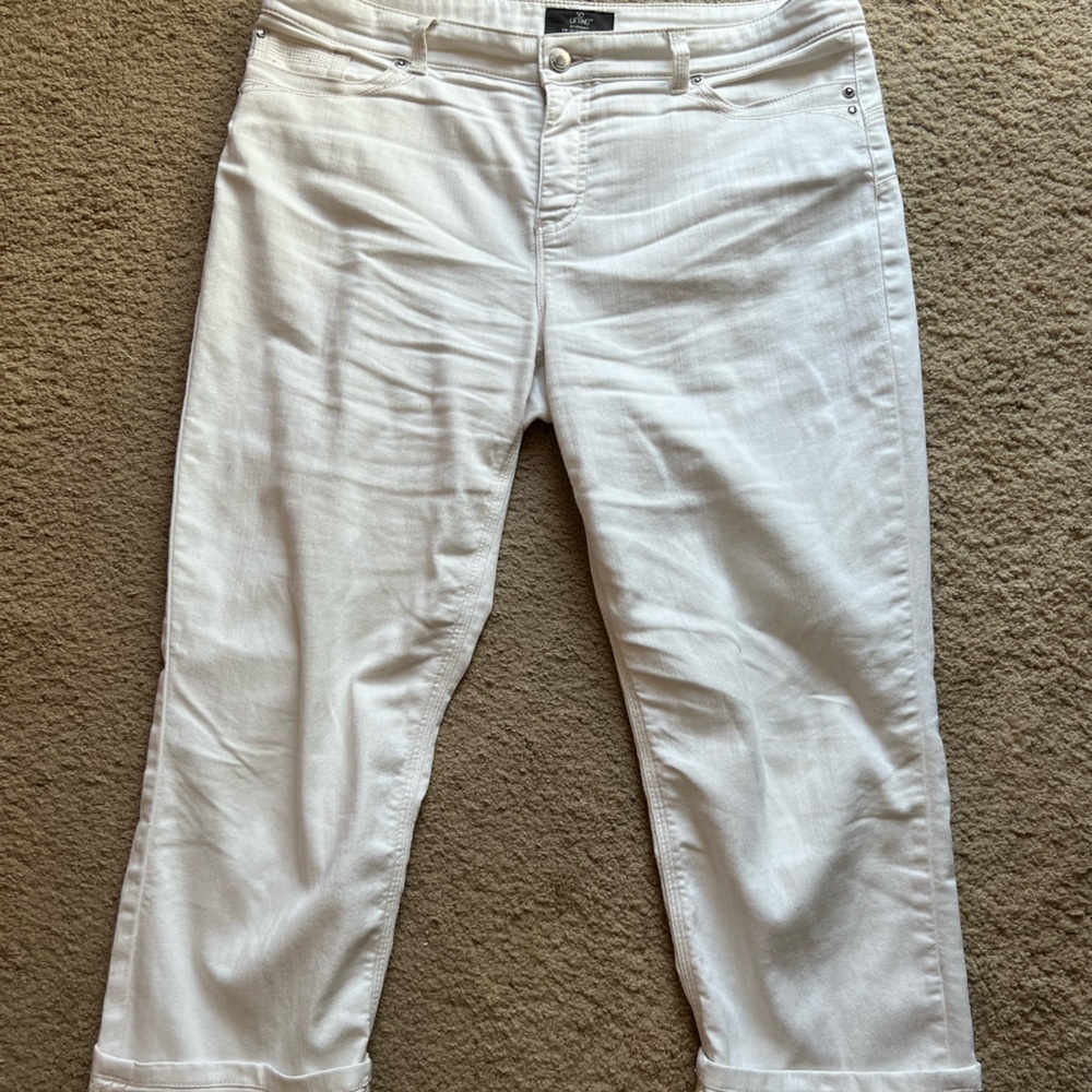 Chicos white crop pants